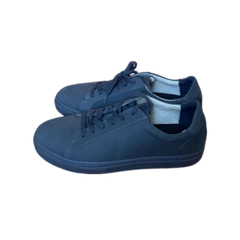 Banana Republic size 101/2 men’s, grey suede sneakers. Excellent condition